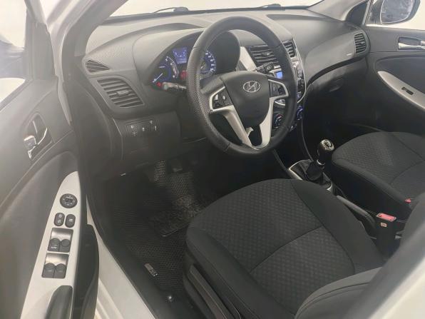 Hyundai Solaris I с пробегом 2012 года, цена 689 000 рублей, 137334 км, хэтчбек, Автокод Объявления