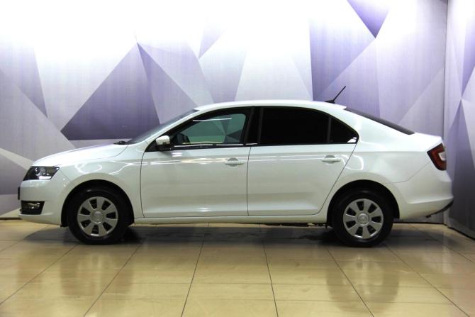Skoda Rapid I Рестайлинг с пробегом 2018 года, цена 1 193 000 рублей, 179015 км, лифтбек, Автокод Объявления