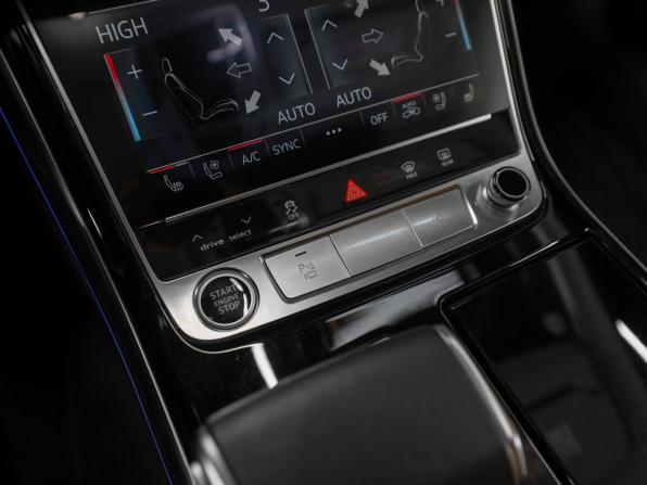 Audi A8 IV (D5) Рестайлинг с пробегом 2025 года, цена 8 990 000 рублей, 1790 км, седан, Автокод Объявления
