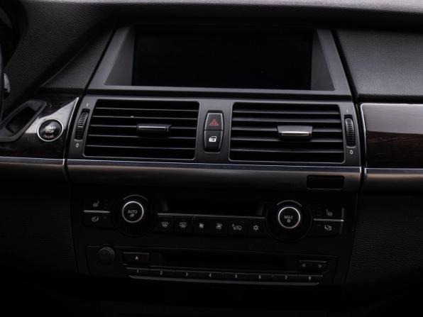 BMW X5 II (E70) Рестайлинг с пробегом 2011 года, цена 1 380 000 рублей, 318451 км, внедорожник, Автокод Объявления