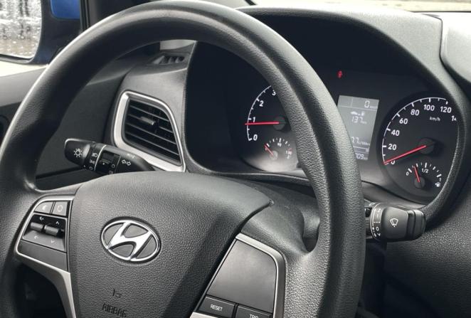 Hyundai Solaris II с пробегом 2018 года, цена 1 210 000 рублей, 121441 км, седан, Автокод Объявления