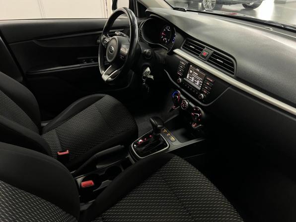 Kia Rio IV с пробегом 2018 года, цена 1 530 001 рубль, 87000 км, хэтчбек, Автокод Объявления