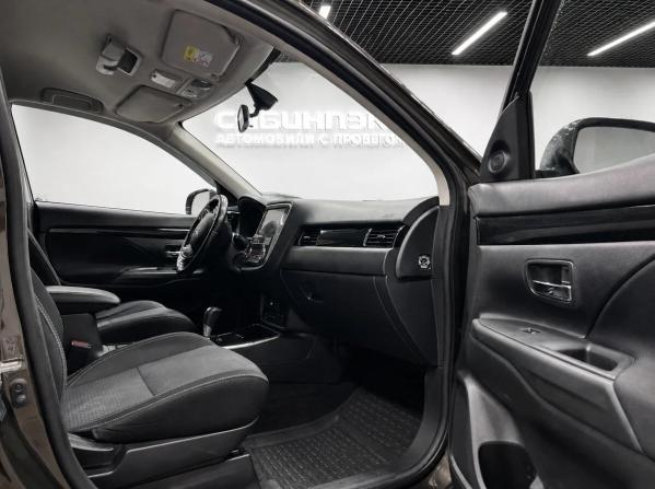 Mitsubishi Outlander III Рестайлинг 3 с пробегом 2020 года, цена 2 450 000 рублей, 113500 км, внедорожник, Автокод Объявления