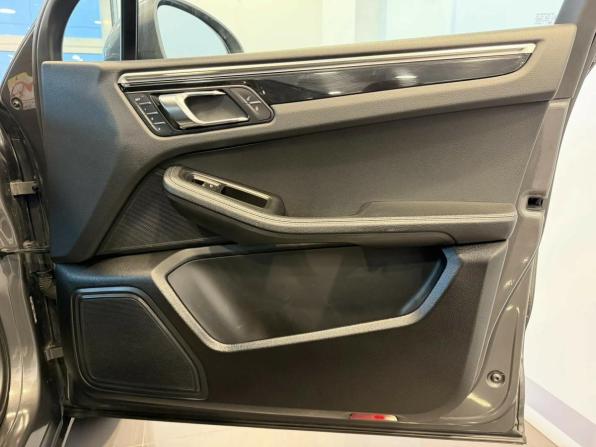 Porsche Macan I с пробегом 2015 года, цена 3 290 000 рублей, 167599 км, внедорожник, Автокод Объявления
