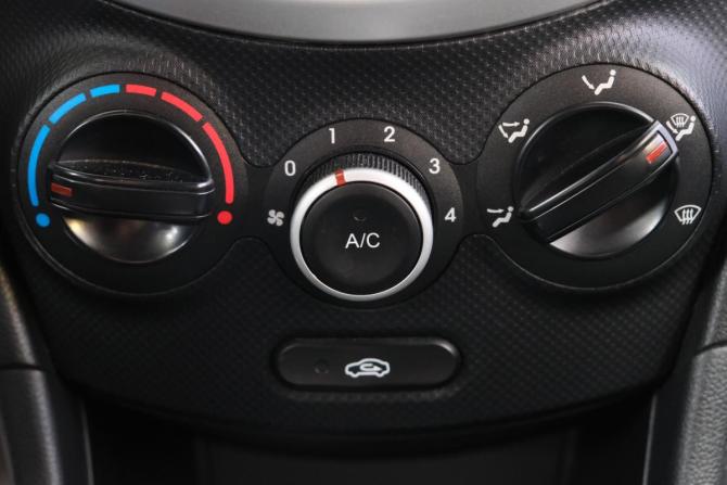 Hyundai Solaris I с пробегом 2011 года, цена 699 000 рублей, 206500 км, седан, Автокод Объявления