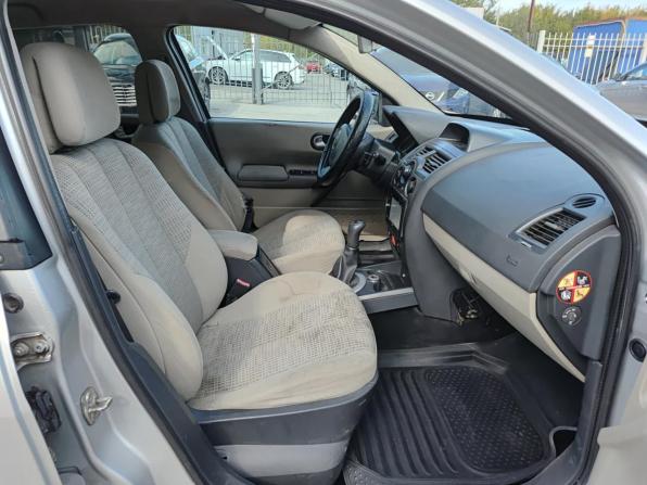 Renault Megane II Рестайлинг с пробегом 2006 года, цена 244 000 рублей, 501343 км, седан, Автокод Объявления