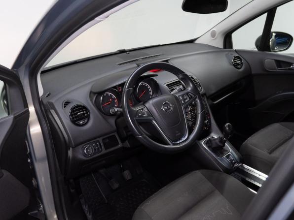 Opel Meriva B с пробегом 2012 года, цена 899 000 рублей, 33067 км, компактвэн, Автокод Объявления