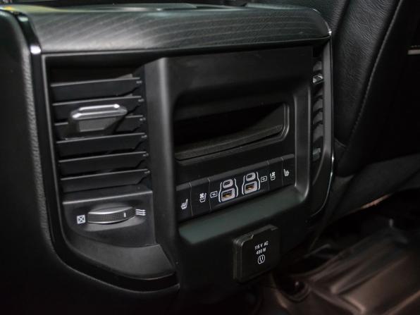 Ram 1500 V с пробегом 2023 года, цена 10 499 000 рублей, 15062 км, offers.body_type.unknown, Автокод Объявления