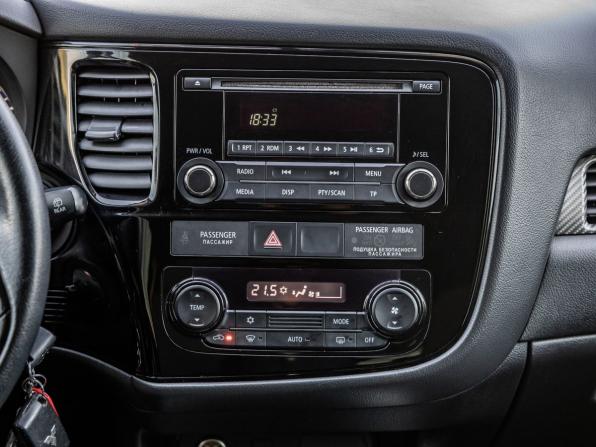 Mitsubishi Outlander III Рестайлинг 2 с пробегом 2018 года, цена 1 798 000 рублей, 140264 км, внедорожник, Автокод Объявления