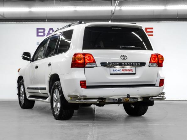 Toyota Land Cruiser 200 Series Рестайлинг 1 с пробегом 2013 года, цена 4 649 000 рублей, 108930 км, внедорожник, Автокод Объявления