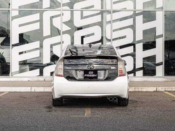 Toyota Prius III Рестайлинг (XW30) с пробегом 2012 года, цена 1 239 000 рублей, 175854 км, лифтбек, Автокод Объявления