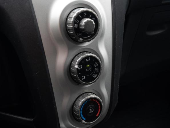 Toyota Yaris II с пробегом 2008 года, цена 525 000 рублей, 203109 км, хэтчбек, Автокод Объявления