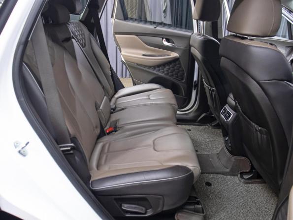 Hyundai Santa Fe IV Рестайлинг с пробегом 2021 года, цена 3 649 000 рублей, 50600 км, внедорожник, Автокод Объявления