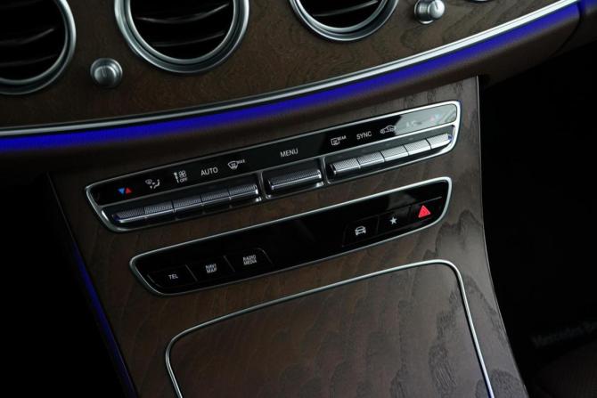 Mercedes-Benz E-Класс V (W213 S213 C238) Рестайлинг с пробегом 2022 года, цена 5 299 977 рублей, 35916 км, седан, Автокод Объявления