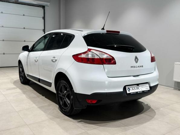 Renault Megane III с пробегом 2010 года, цена 549 374 рубля, 217666 км, хэтчбек, Автокод Объявления
