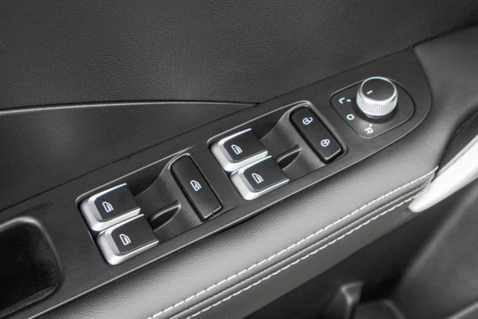 Geely Coolray I с пробегом 2023 года, цена 1 959 000 рублей, 53000 км, внедорожник, Автокод Объявления