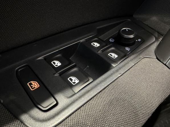 Volkswagen Tiguan II с пробегом 2019 года, цена 1 920 000 рублей, 119024 км, внедорожник, Автокод Объявления
