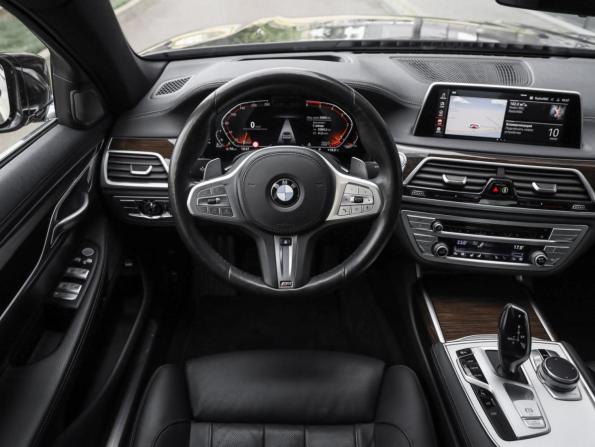 BMW 7 серии VI (G11/G12) Рестайлинг с пробегом 2019 года, цена 5 290 000 рублей, 93275 км, седан, Автокод Объявления