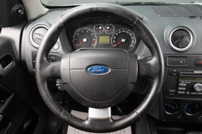 Ford Fusion I с пробегом 2007 года, цена 389 000 рублей, 209200 км, хэтчбек, Автокод Объявления