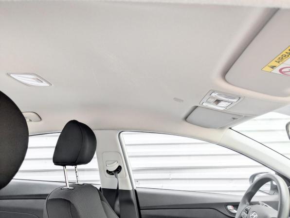 Hyundai Solaris II Рестайлинг с пробегом 2022 года, цена 1 650 000 рублей, 76792 км, седан, Автокод Объявления