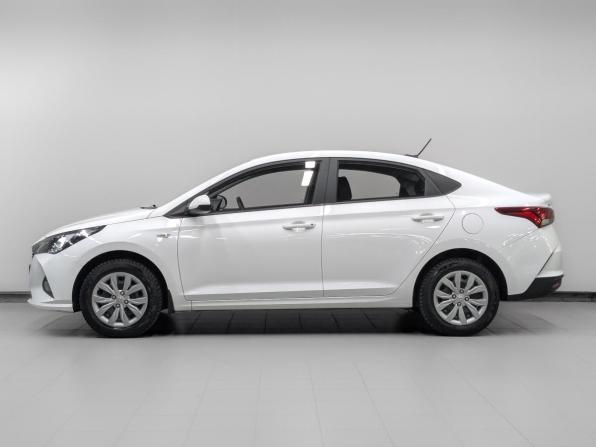 Hyundai Solaris II Рестайлинг с пробегом 2022 года, цена 1 595 000 рублей, 90141 км, седан, Автокод Объявления