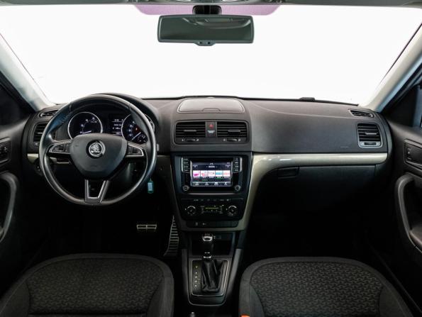 Skoda Yeti I Рестайлинг с пробегом 2015 года, цена 1 499 000 рублей, 53527 км, внедорожник, Автокод Объявления
