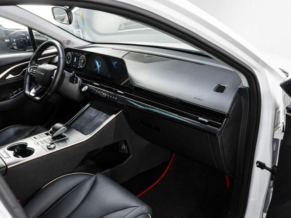 Omoda C5 I с пробегом 2023 года, цена 1 990 000 рублей, 49336 км, внедорожник, Автокод Объявления
