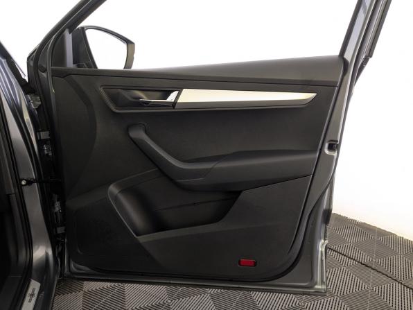 Skoda Karoq I с пробегом 2022 года, цена 2 825 000 рублей, 75528 км, внедорожник, Автокод Объявления
