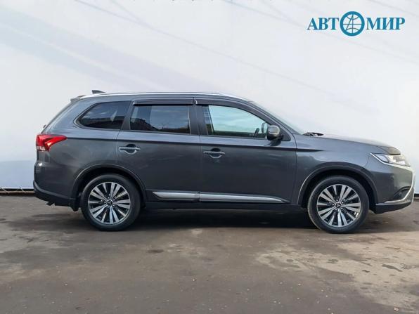 Mitsubishi Outlander III Рестайлинг 3 с пробегом 2021 года, цена 2 120 000 рублей, 114639 км, внедорожник, Автокод Объявления