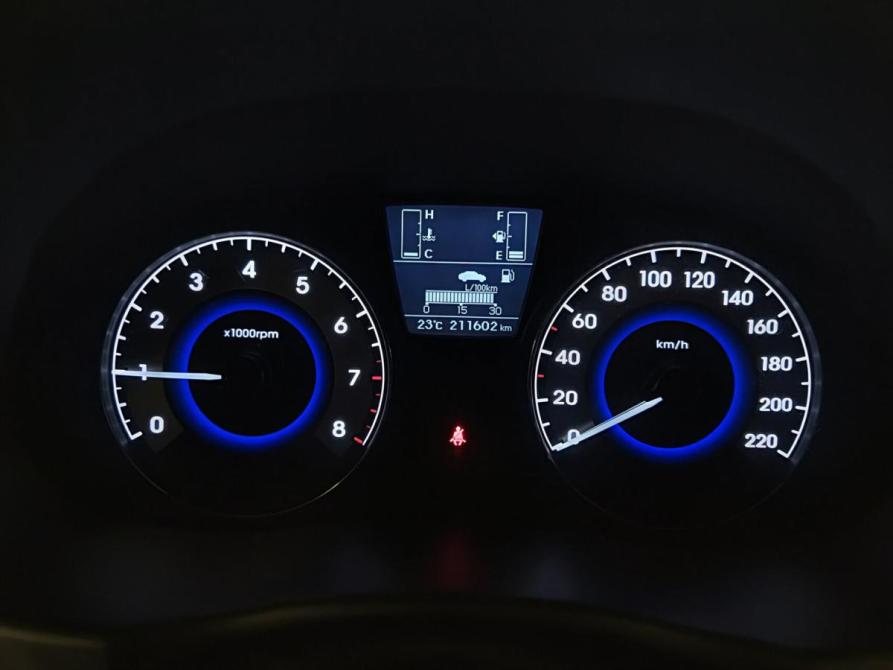 Hyundai Solaris I Рестайлинг Казань  - изображение 16