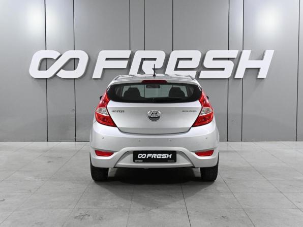 Hyundai Solaris I с пробегом 2014 года, цена 989 000 рублей, 129367 км, хэтчбек, Автокод Объявления