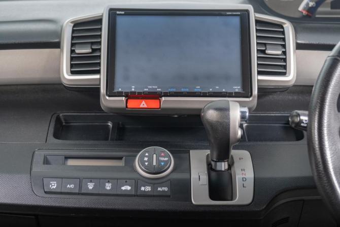 Honda Freed I Рестайлинг с пробегом 2012 года, цена 1 099 000 рублей, 194500 км, компактвэн, Автокод Объявления
