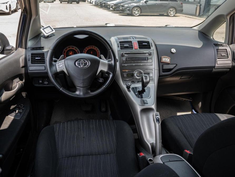 Toyota Auris I Краснодар  - изображение 6