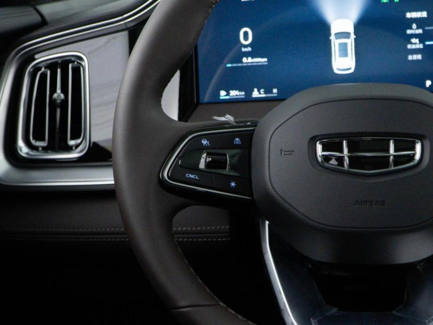 Geely Monjaro I Рестайлинг 2 Москва  - изображение 13