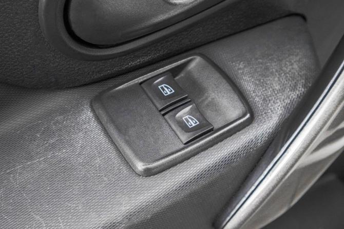 Renault Logan II Рестайлинг с пробегом 2020 года, цена 809 000 рублей, 232000 км, седан, Автокод Объявления