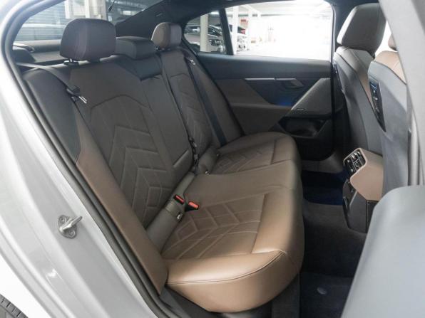 BMW 5 серии VIII (G60/G61/G68) с пробегом 2023 года, цена 6 837 000 рублей, 38765 км, седан, Автокод Объявления