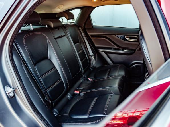 Jaguar F-Pace I с пробегом 2017 года, цена 2 220 000 рублей, 189687 км, внедорожник, Автокод Объявления
