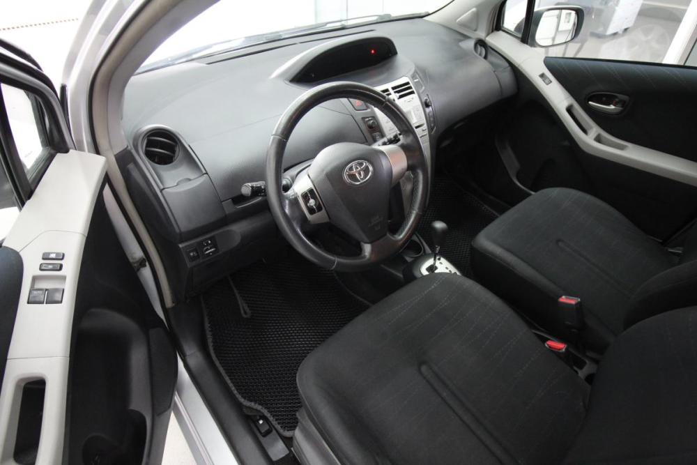 Toyota Yaris II Сургут  - изображение 8