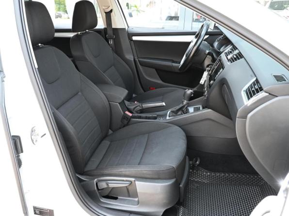 Skoda Octavia III (A7) с пробегом 2016 года, цена 1 450 000 рублей, 203901 км, лифтбек, Автокод Объявления