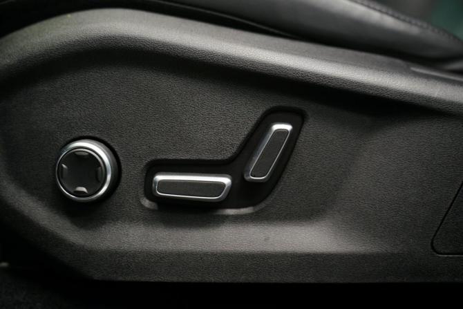 Geely Monjaro I Рестайлинг (China Market) с пробегом 2024 года, цена 3 455 000 рублей, 38000 км, внедорожник, Автокод Объявления