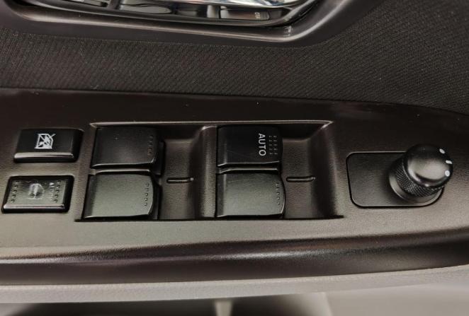 Suzuki SX4 I (Classic) Рестайлинг с пробегом 2012 года, цена 780 000 рублей, 213136 км, хэтчбек, Автокод Объявления