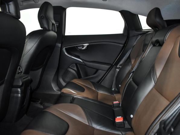 Volvo V40 Cross Country I с пробегом 2013 года, цена 1 248 790 рублей, 132964 км, хэтчбек, Автокод Объявления