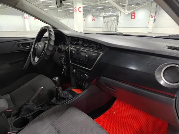 Toyota Auris II с пробегом 2013 года, цена 725 000 рублей, 221106 км, хэтчбек, Автокод Объявления