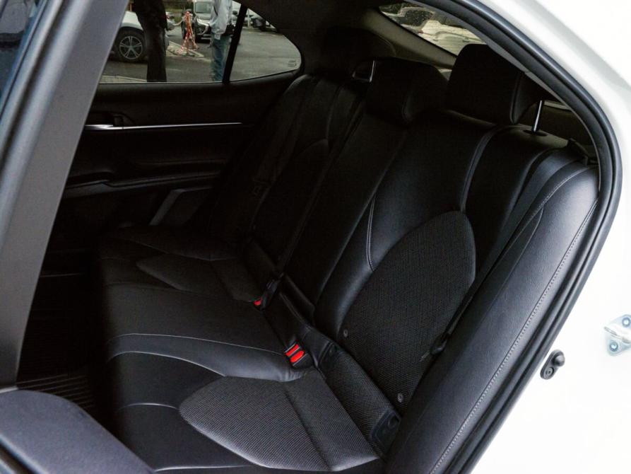 Toyota Camry VIII (XV70) Рестайлинг Екатеринбург  - изображение 19