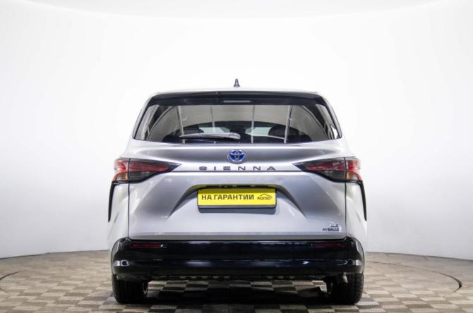 Toyota Sienna IV с пробегом 2021 года, цена 3 899 000 рублей, 5000 км, минивэн, Автокод Объявления