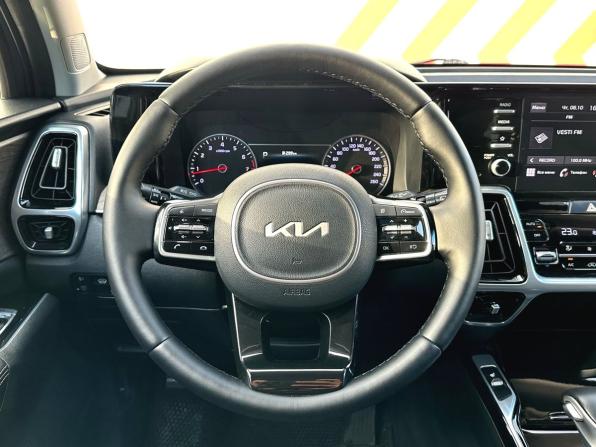 Kia Sorento IV с пробегом 2023 года, цена 3 700 000 рублей, 131050 км, внедорожник, Автокод Объявления