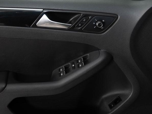 Volkswagen Jetta VI Рестайлинг с пробегом 2018 года, цена 1 598 000 рублей, 107338 км, седан, Автокод Объявления
