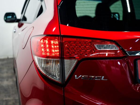Honda Vezel I Рестайлинг с пробегом 2018 года, цена 1 900 000 рублей, 61000 км, внедорожник, Автокод Объявления