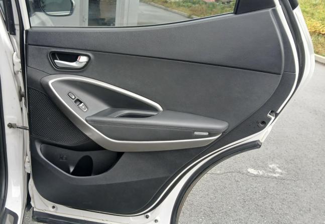 Hyundai Santa Fe III Рестайлинг с пробегом 2015 года, цена 1 895 000 рублей, 177636 км, внедорожник, Автокод Объявления