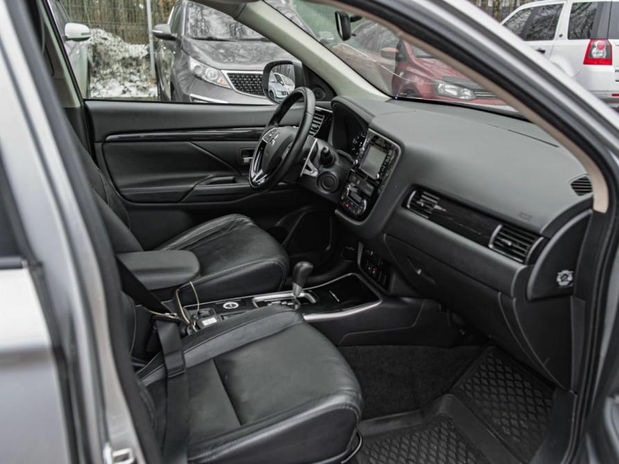 Mitsubishi Outlander III Рестайлинг 2 Санкт-Петербург  - изображение 15